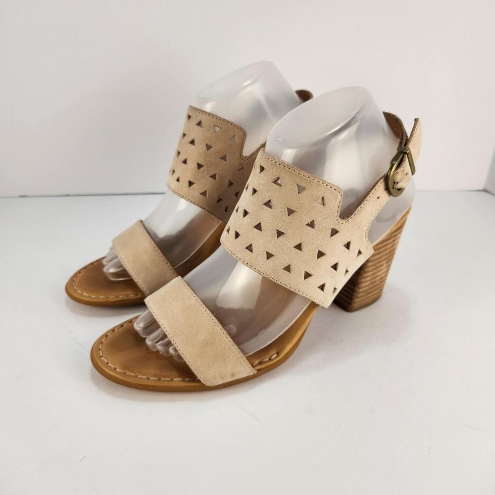 Born Women's Size 8M Beige Suede Block Heel Sandals Cutout Ankle Strap Comfort
